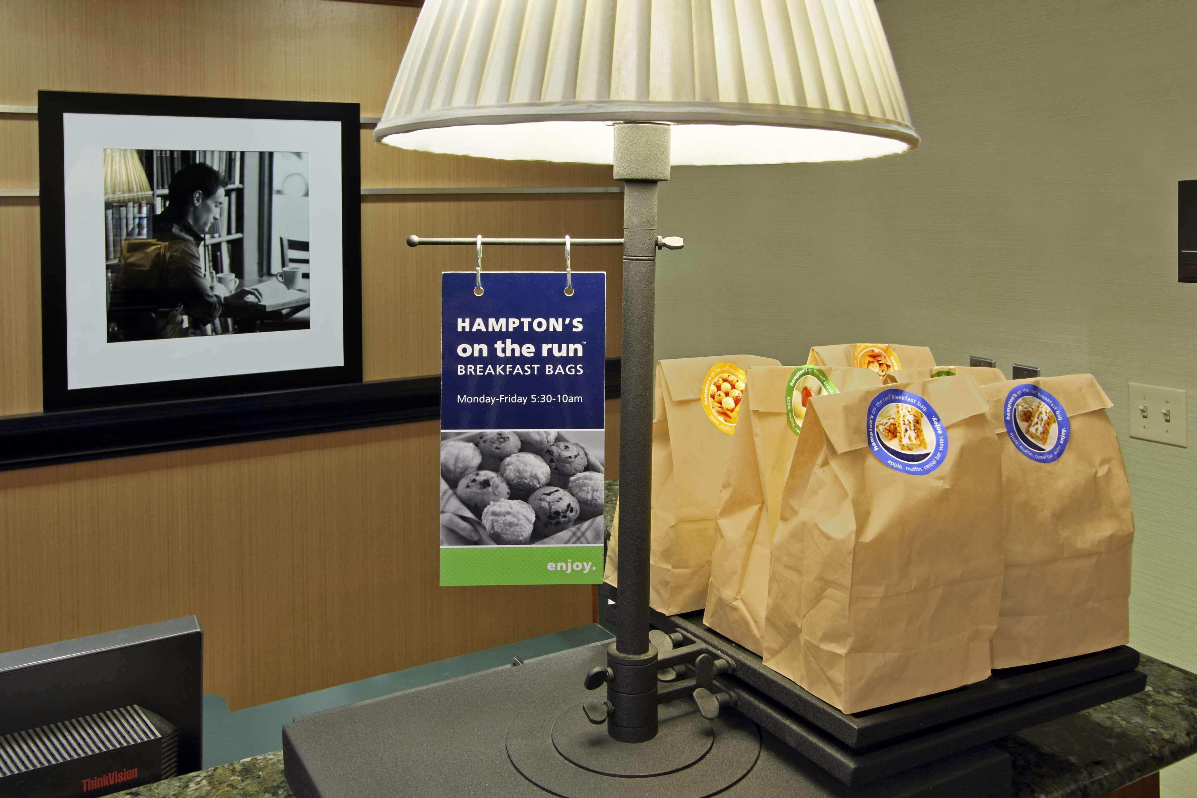 Hampton Inn Princeton Buitenkant foto