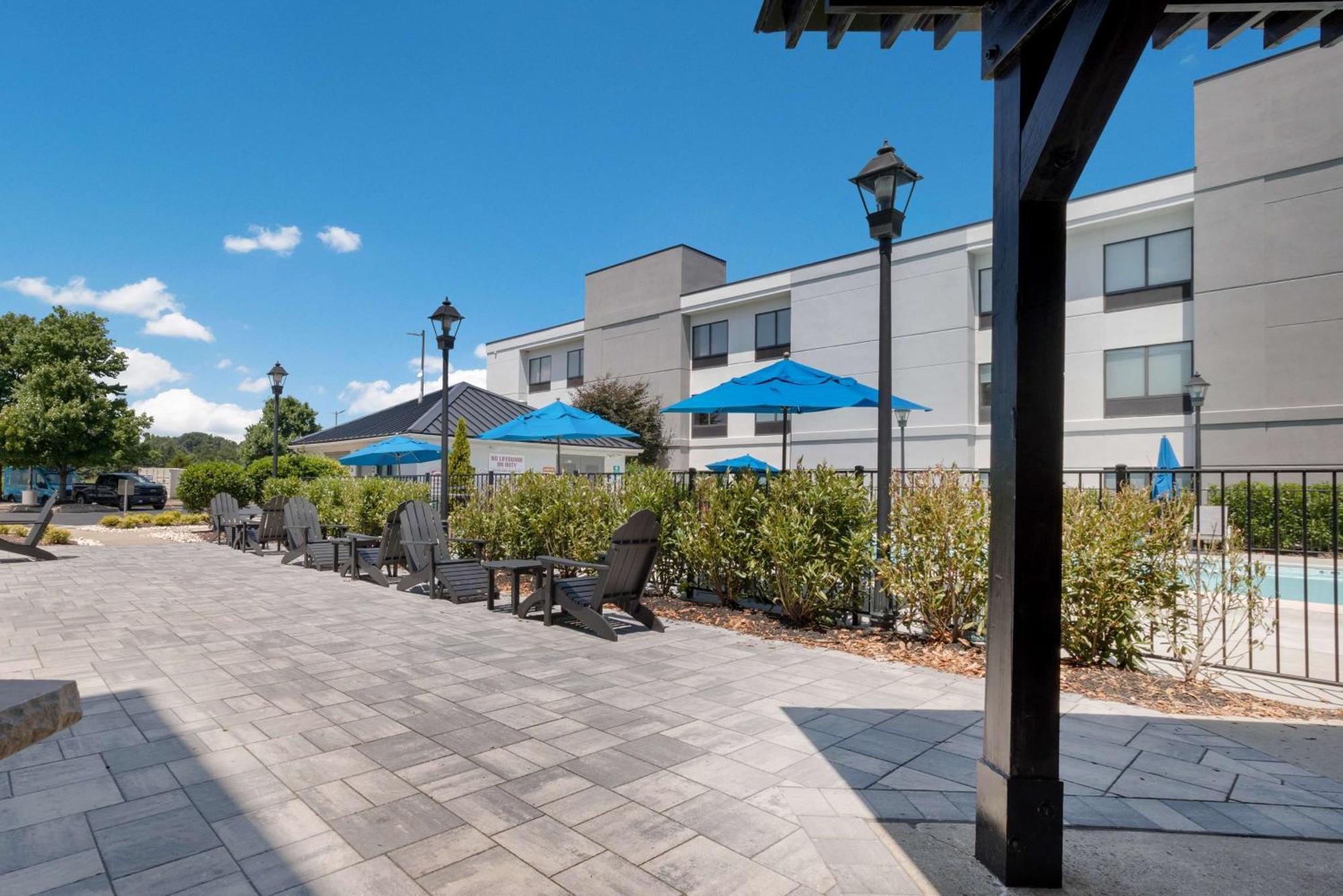 Hampton Inn Princeton Buitenkant foto